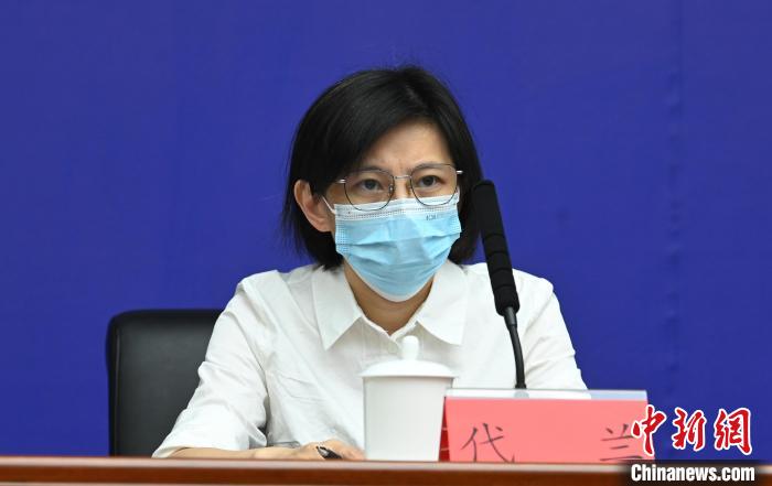 成都市經(jīng)信局總工程師代蘭。　安源 攝