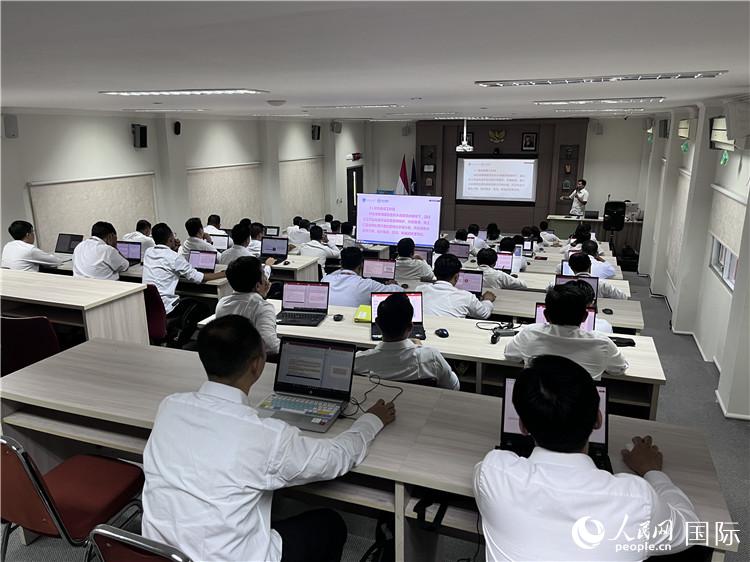 學(xué)習(xí)現(xiàn)場(chǎng)。人民網(wǎng)記者 張杰攝