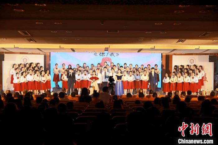 詩歌朗誦會(huì)現(xiàn)場?！￠}南師范大學(xué)供圖