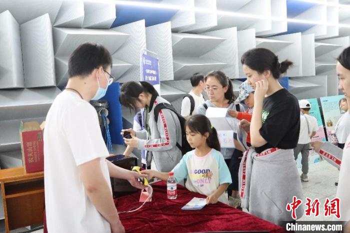 中科院聲學(xué)所公眾科學(xué)日活動現(xiàn)場。　中科院聲學(xué)所 供圖