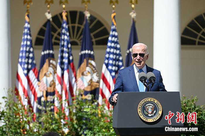 當(dāng)?shù)貢r間4月25日，美國總統(tǒng)、民主黨人拜登以一段競選視頻宣傳片，正式宣布2024年競選連任。資料圖為拜登在白宮。 <a target='_blank' href='/'><p  align=