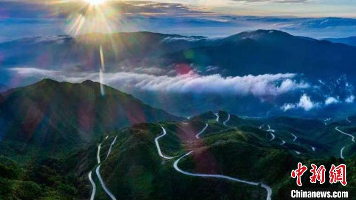 湖南城步苗族自治縣地處湘西南苗疆要區(qū)?！〕遣娇h委宣傳部 供圖