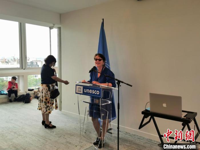 聯(lián)合國(guó)教科文組織協(xié)會(huì)委員會(huì)主席瑪麗塔·邦澤弗(Marietta Bantchev)致辭?！【笜?攝