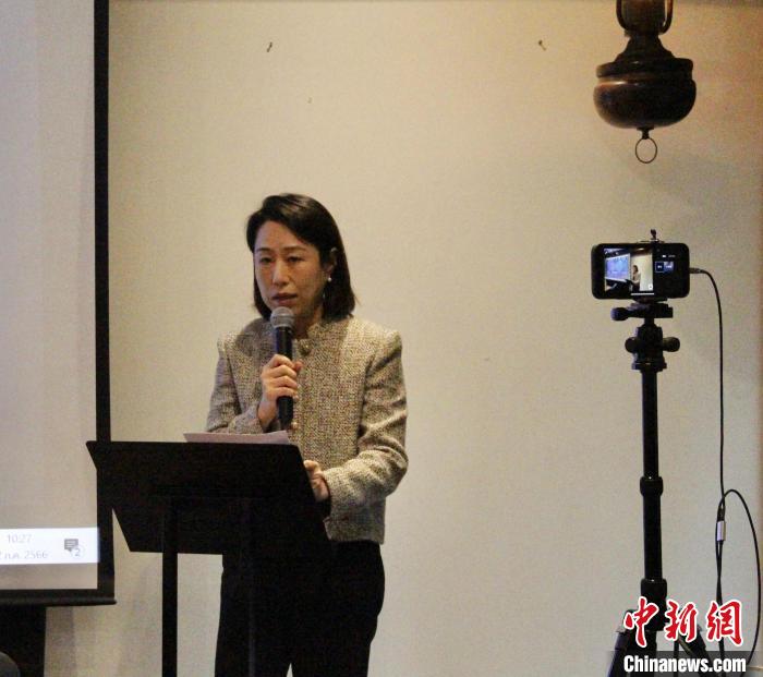 中國(guó)駐泰國(guó)大使館經(jīng)濟(jì)商務(wù)處參贊張瀟瀟致辭。<a target='_blank' href='/' _fcksavedurl='/'><p  align=