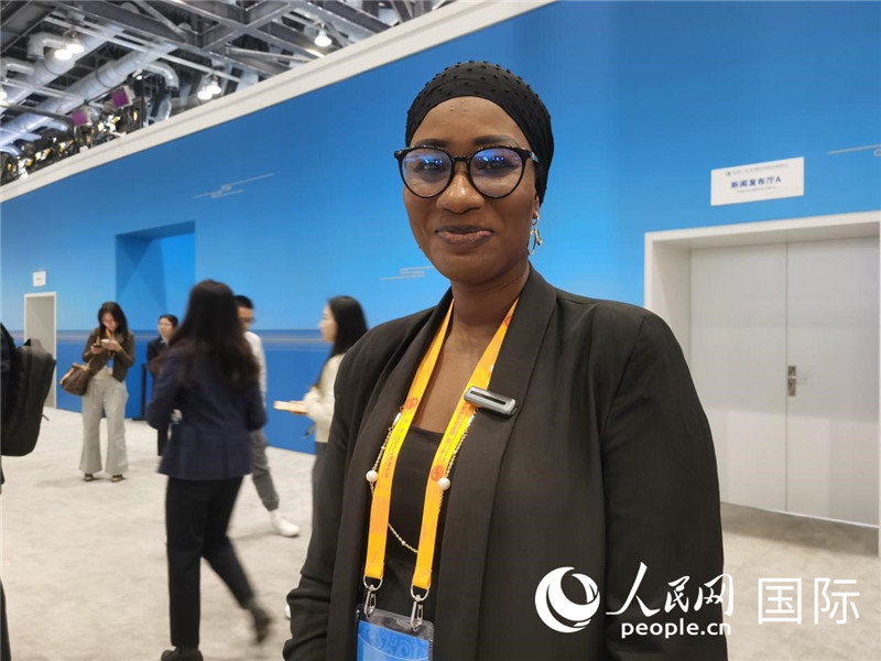 塞內(nèi)加爾塞內(nèi)網(wǎng)記者阿瓦·法耶接受人民網(wǎng)采訪。 人民網(wǎng) 孫鴻宇攝