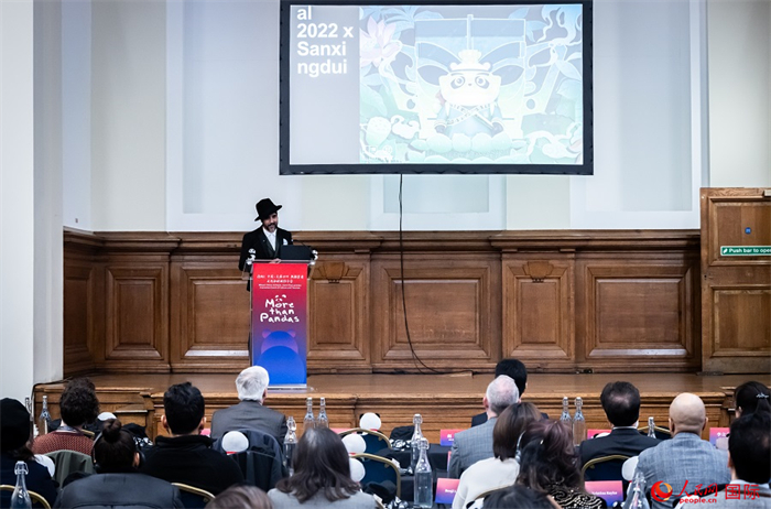 城市建筑與文化創(chuàng)意設(shè)計(jì)師卡姆·帕尼薩講述他和四川的故事。人民網(wǎng) 郭錦標(biāo)攝