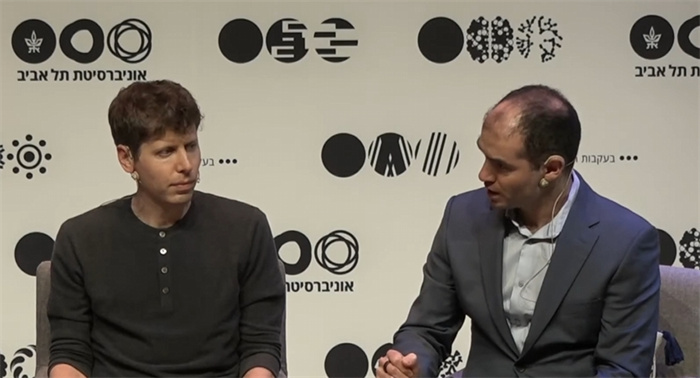 奧特曼和伊利亞在以色列特拉維夫大學(xué)的圓桌分享會(huì)。圖源：視頻截圖