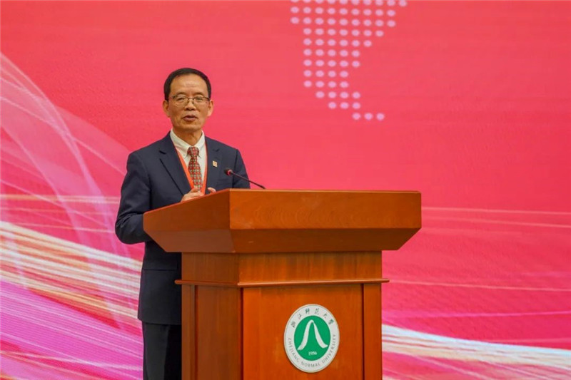 國務(wù)院學(xué)位委員會區(qū)域國別學(xué)學(xué)科評議組秘書長、浙江師范大學(xué)非洲研究院（非洲區(qū)域國別學(xué)院）院長劉鴻武致辭。主辦方供圖