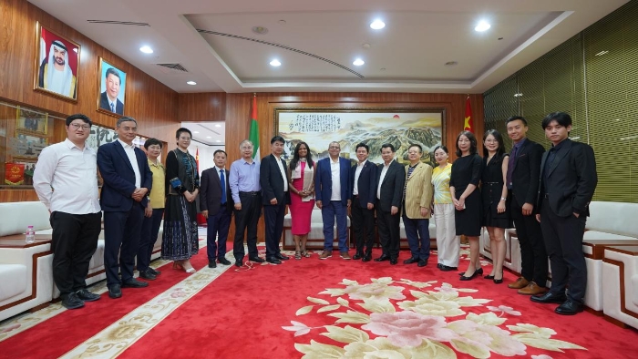 與會代表合影。阿聯(lián)酋中國和平統(tǒng)一促進(jìn)會供圖