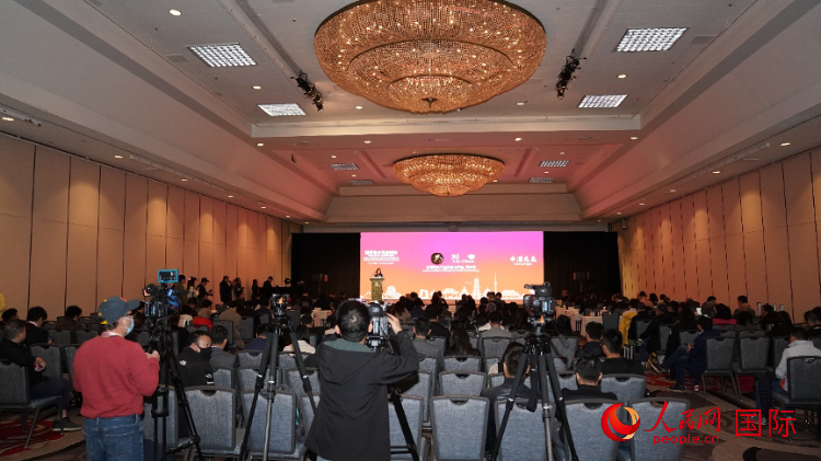 “中國(guó)之夜暨消費(fèi)電子發(fā)展論壇”現(xiàn)場(chǎng)。人民網(wǎng)記者 鄧圩攝