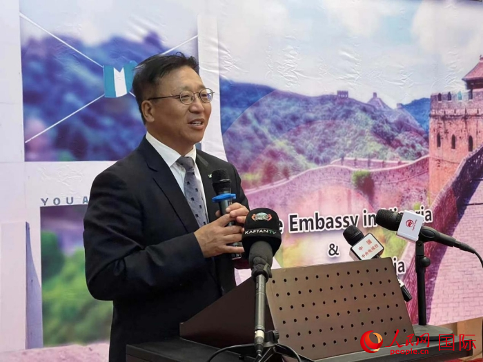 中國駐尼日利亞大使崔建春發(fā)表主旨演講。人民網(wǎng)記者 姜宣攝