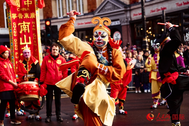 倫敦新春慶典現(xiàn)場。人民網(wǎng) 郭錦標(biāo)、楊浩鵬攝