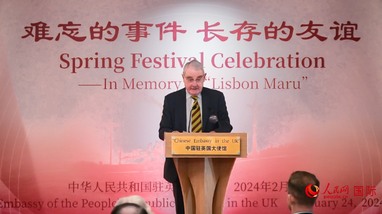 英國(guó)退役少校費(fèi)恩祺致辭。人民網(wǎng) 郭錦標(biāo)攝