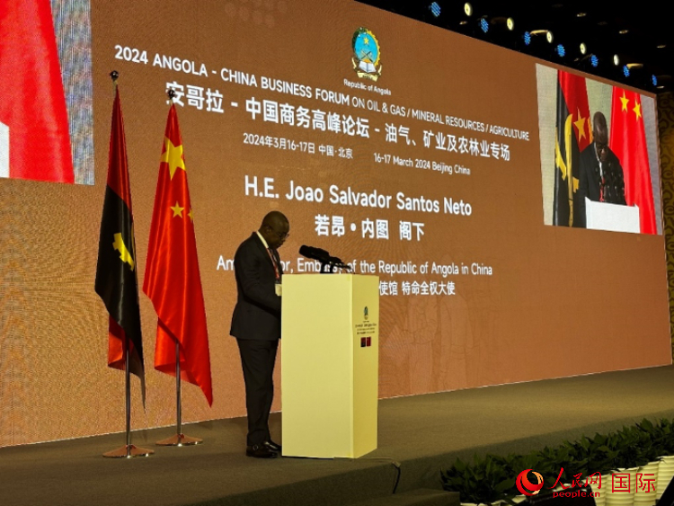 安哥拉駐華大使若昂·內(nèi)圖。人民網(wǎng)記者 張榮攝