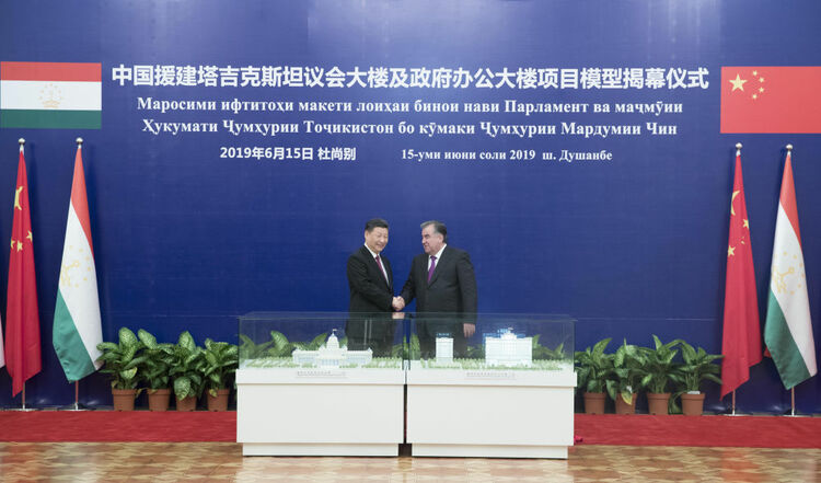 第1視點(diǎn)丨這兩座大樓，見證著中塔友誼