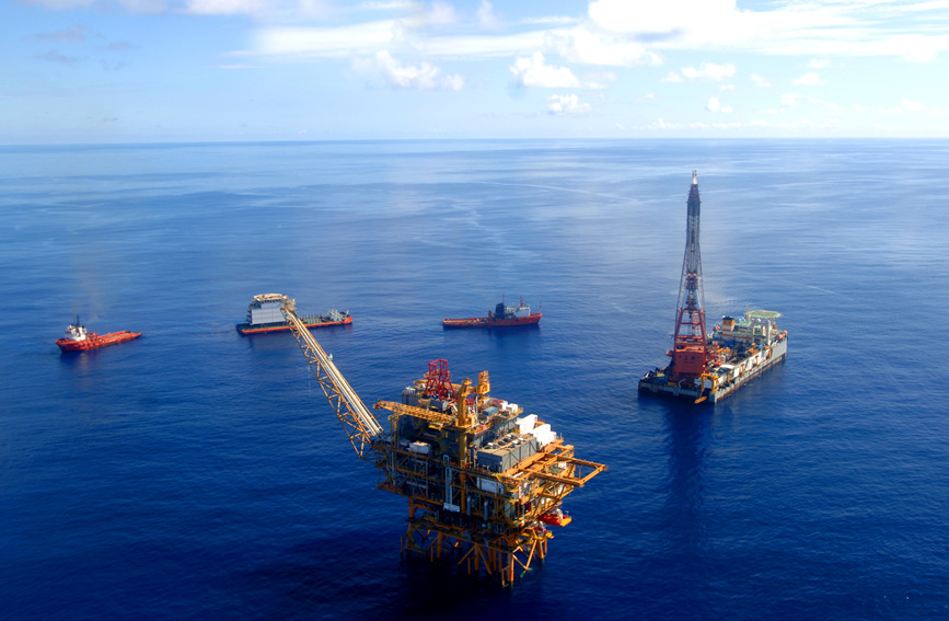 渤海油田累計(jì)生產(chǎn)油氣當(dāng)量超5億噸。賈磊攝