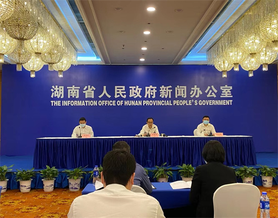 發(fā)布會現(xiàn)場。 向宇攝