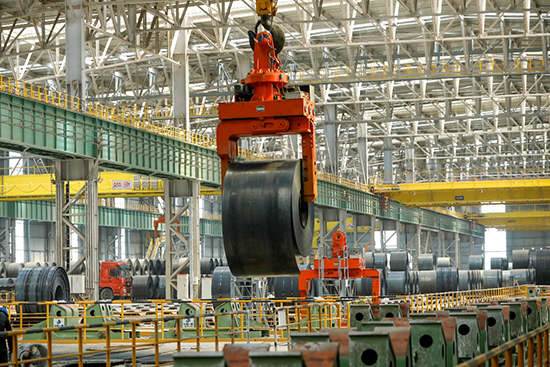 豐南區(qū)臨港經(jīng)濟(jì)開發(fā)區(qū)的河北縱橫集團(tuán)豐南鋼鐵有限公司實(shí)景。 李秀清攝