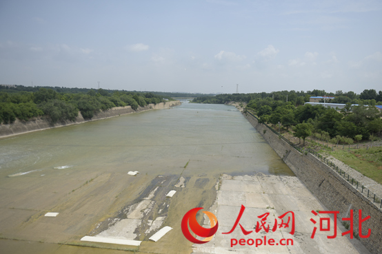 黃壁莊水庫正在按計劃預(yù)泄庫容。人民網(wǎng)祝龍超攝