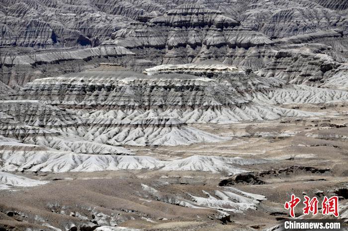 4月5日，西藏阿里札達(dá)土林?！±盍?攝