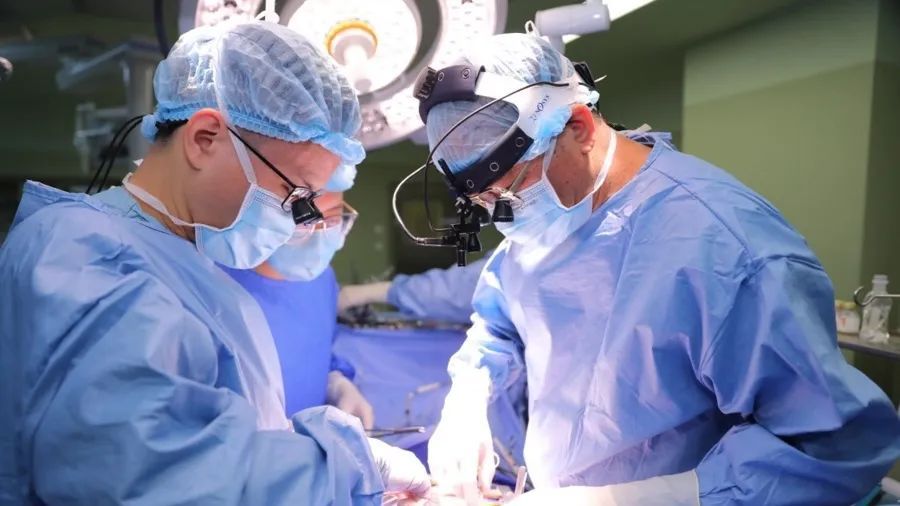 17歲少年咳嗽發(fā)熱15天，找不到感染原因！一查心臟更嚇人！上海醫(yī)生出手→