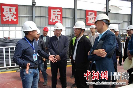 圖為生態(tài)環(huán)保專項(xiàng)督查現(xiàn)場(chǎng)。 孫舒亞攝