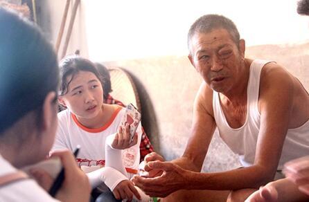 大學生社會主義核心價值觀藝術(shù)化宣講走進革命老區(qū) 大學生社會主義核心價值觀藝術(shù)化宣講走進革命老區(qū)