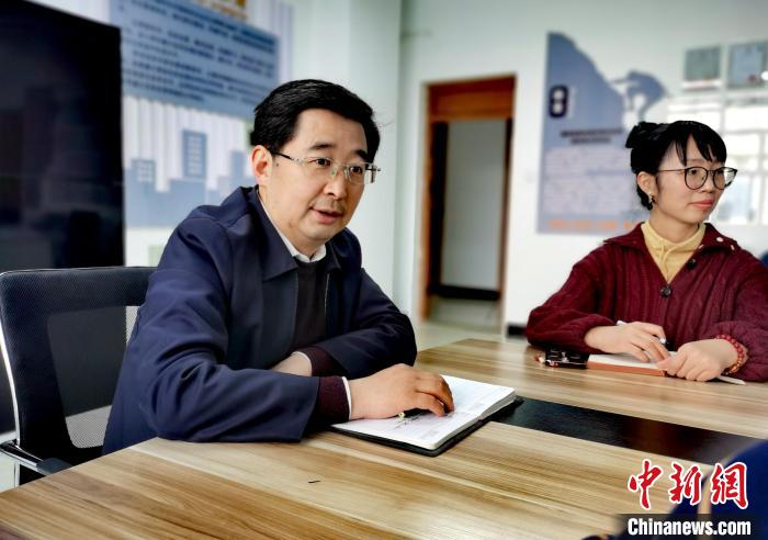 （兩會(huì)聲音）全國政協(xié)委員趙海興：師者為師亦為范，建議設(shè)教師理想信念教育基地