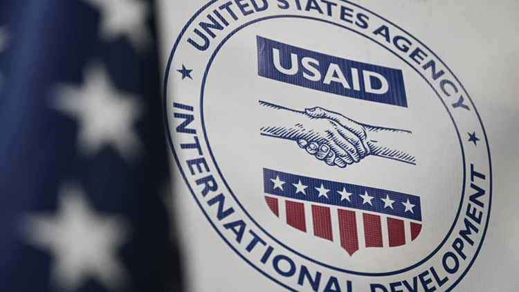 揭秘美式干涉:當(dāng)“黑手”戴上“白手套”