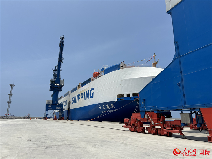 當(dāng)?shù)貢r(shí)間11月15日，?？吭阱X凱港的船只。人民網(wǎng)記者 周雨攝