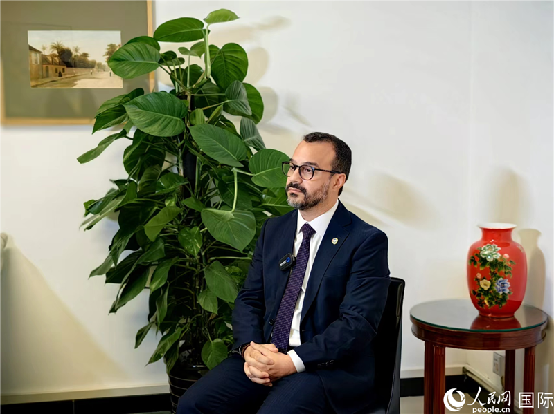 巴西文化部副部長(zhǎng)卡西修斯·羅薩接受人民網(wǎng)專訪。人民網(wǎng)記者 符園園攝