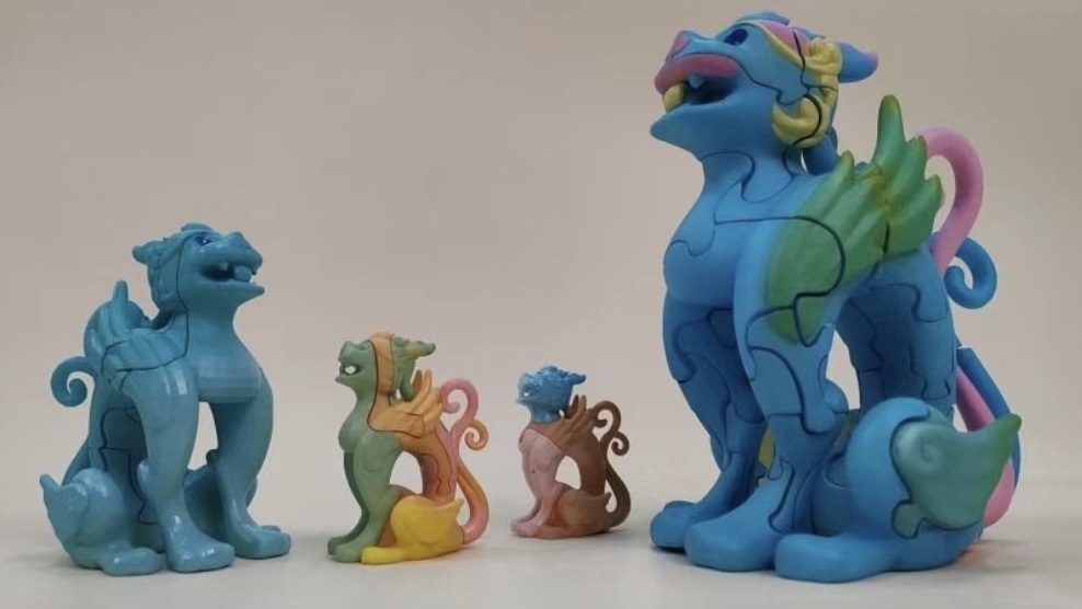 北京印刷學院銅坐龍文創(chuàng)團隊把榫卯結構用在了銅坐龍拼插玩具上 北京印刷學院銅坐龍文創(chuàng)團隊把榫卯結構用在了銅坐龍拼插玩具上