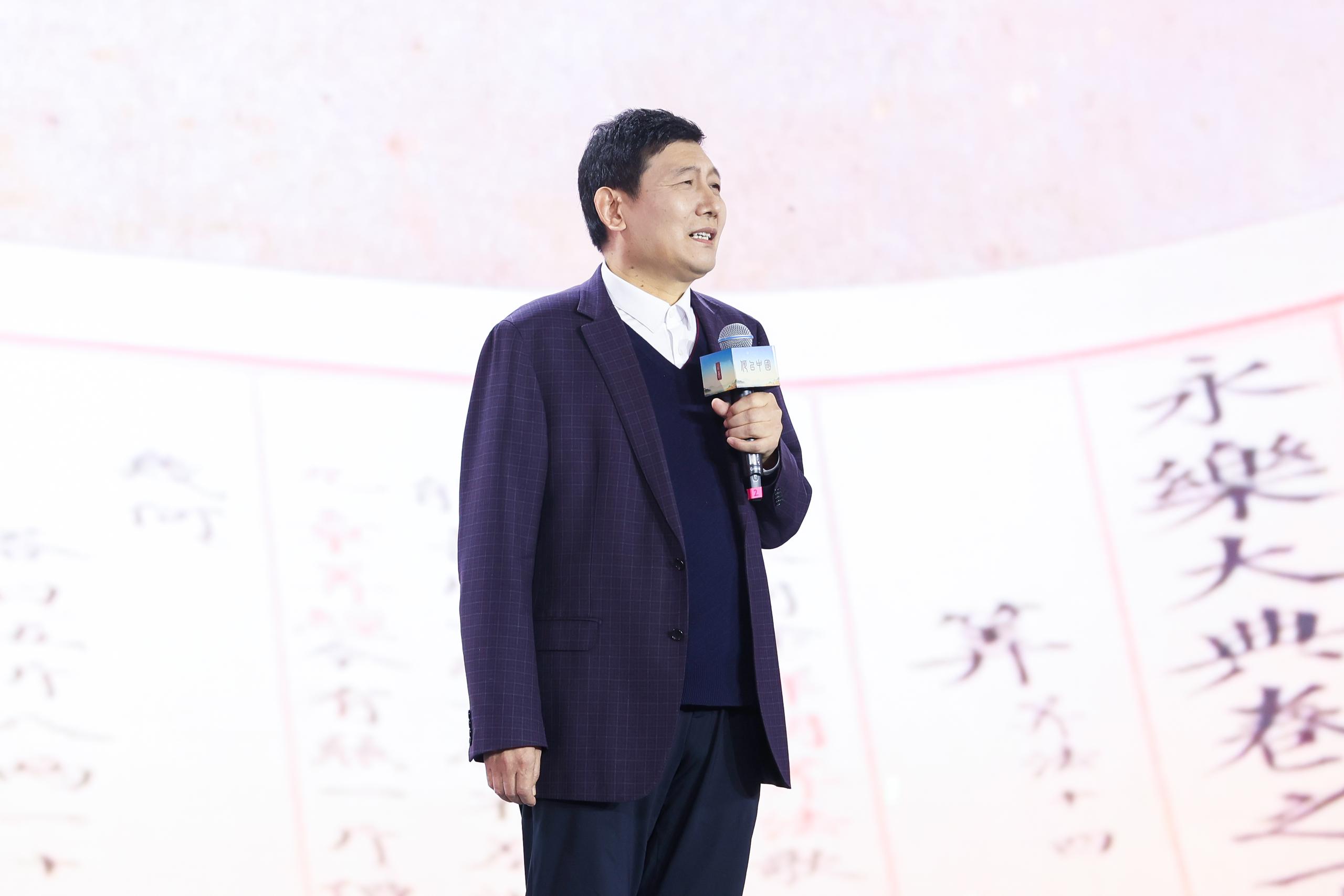 山東大學(xué)文學(xué)院講席教授、《文史哲》主編杜澤遜。人民視頻供圖