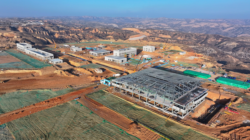 正在建設(shè)的府谷府州機(jī)場(chǎng)。朱鑫攝