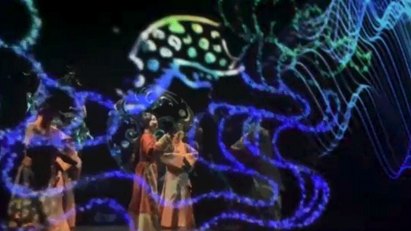 馬王堆復(fù)原動態(tài)展《一念·辛追夢》以多媒體視覺影像，為觀眾提供沉浸式視聽感受。