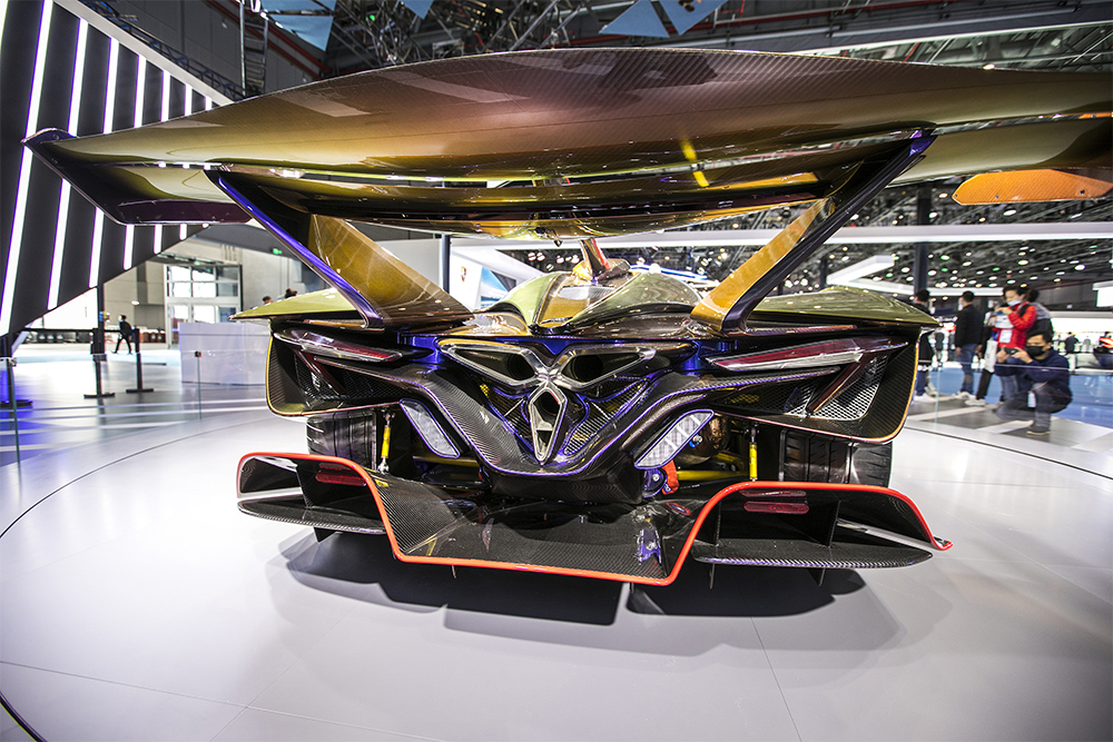 2020年11月5日，上海，來自德國的全球首款全碳纖維跑車亮相進博會。該車總重量只有1250KG。
