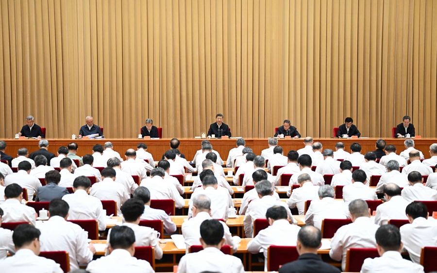 7月14日至15日，中央城市工作會(huì)議在北京舉行。中共中央總書記、國家主席、中央軍委主席習(xí)近平出席會(huì)議并發(fā)表重要講話。中共中央政治局常委李強(qiáng)、趙樂際、王滬寧、蔡奇、丁薛祥、李希出席會(huì)議。