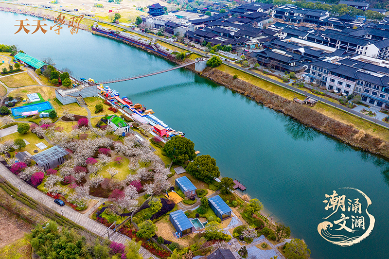 2025年2月17日，浙江紹興，嵊州市越劇小鎮(zhèn)和濕地公園梅花盛開。