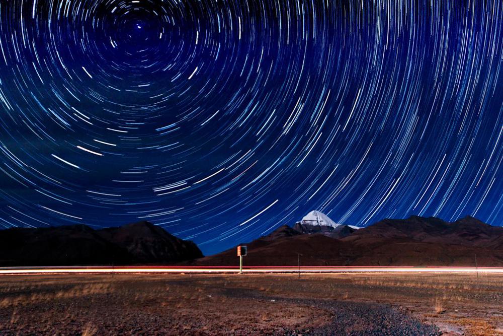 星垂平野闊。貢覺群培攝