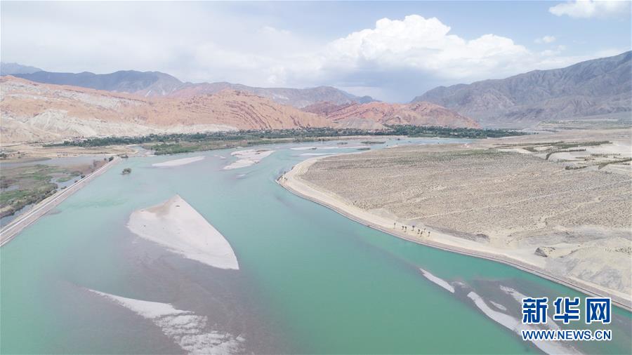 (新華視界)(2)青海貴德:鳥(niǎo)瞰黃河