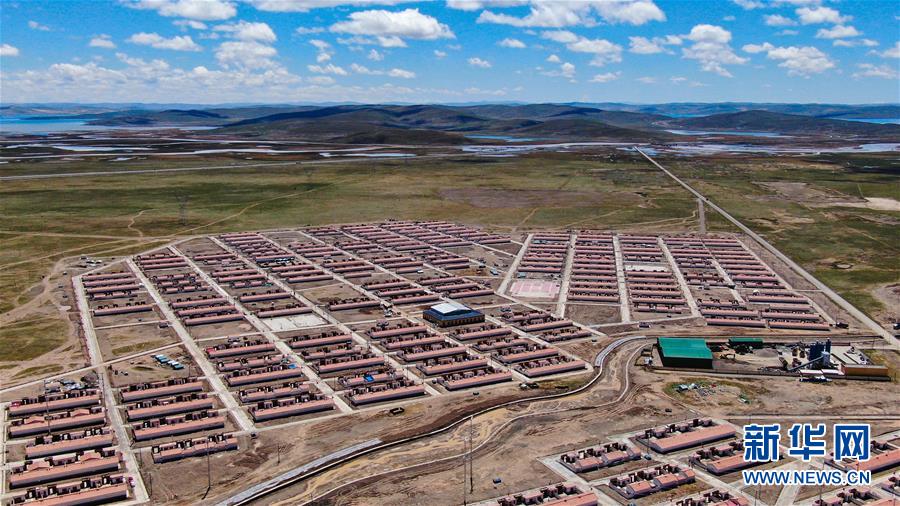 （走向我們的小康生活）（1）青?，敹啵狐S河源的幸福村