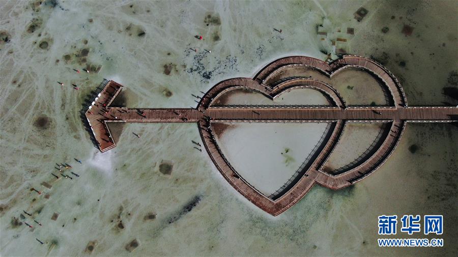 (坐著高鐵看中國)(12)青藏鐵路串起高原旅游“珍珠鏈”