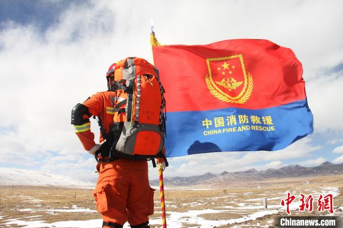 青海玉樹消防隊(duì)海拔4300米挑戰(zhàn)極限救援能力