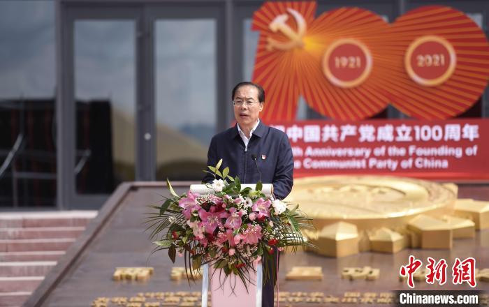 圖為中共青海省委常委、秘書長于叢樂致辭?！￡愇哪?攝