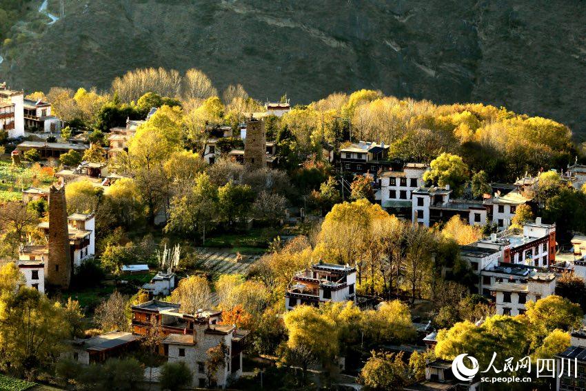 丹巴美景。李永安攝