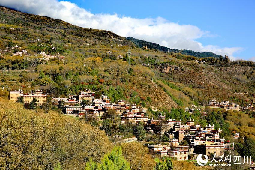 丹巴美景。李永安攝