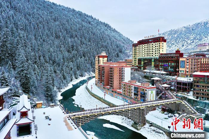 壤塘的雪后美景。　壤塘縣融媒體中心供圖