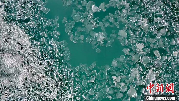 青海:6723名河湖長(zhǎng)、15980名管護(hù)員守護(hù)“中華水塔”