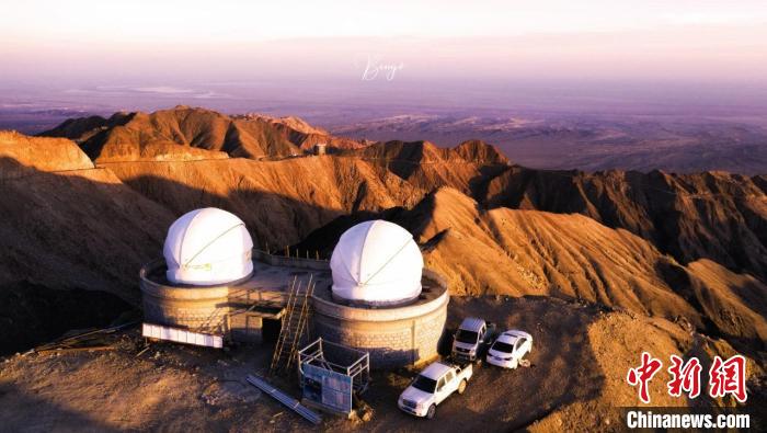 圖為青海冷湖賽什騰山天文臺址日落?！『槲腻?攝