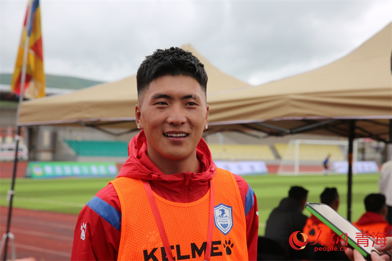 年輕的球員。人民網(wǎng) 馬可欣攝